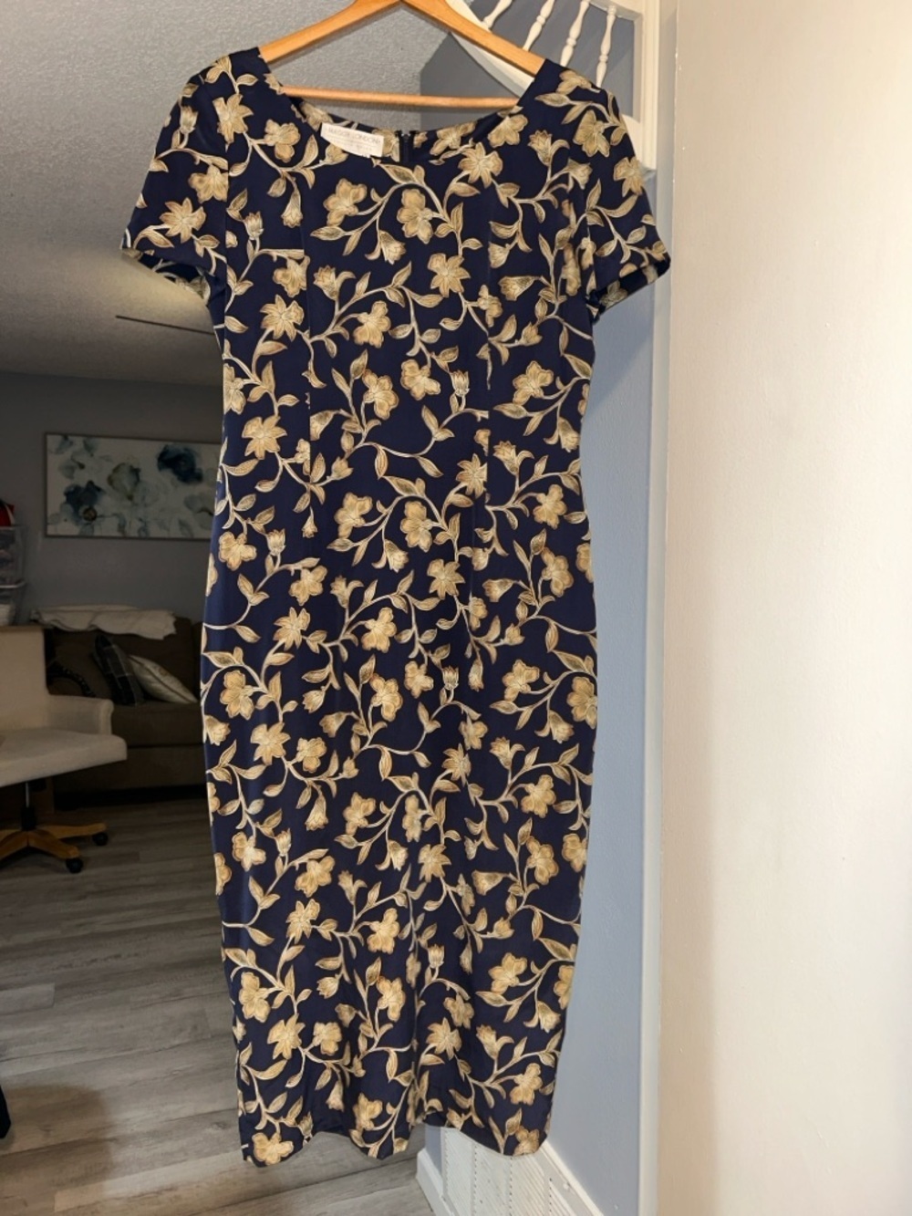 Maggy London by Kenneth Nolan Women’s Size 12 Silk Navy Maxi Dress Floral